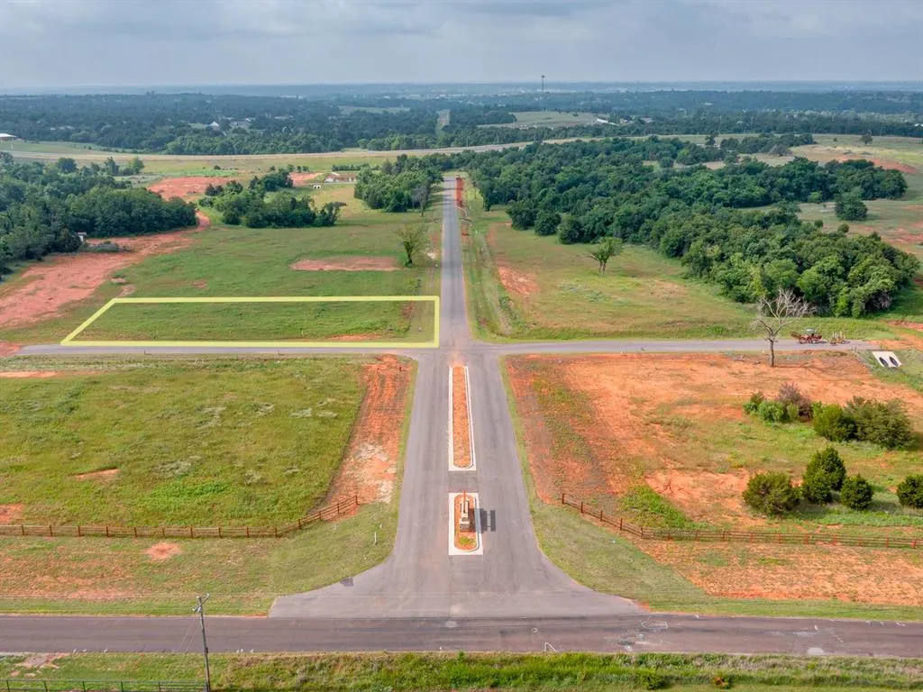 Photo 2 — 8372 Autumn Blaze Drive L1B4, Blanchard, OK 73010