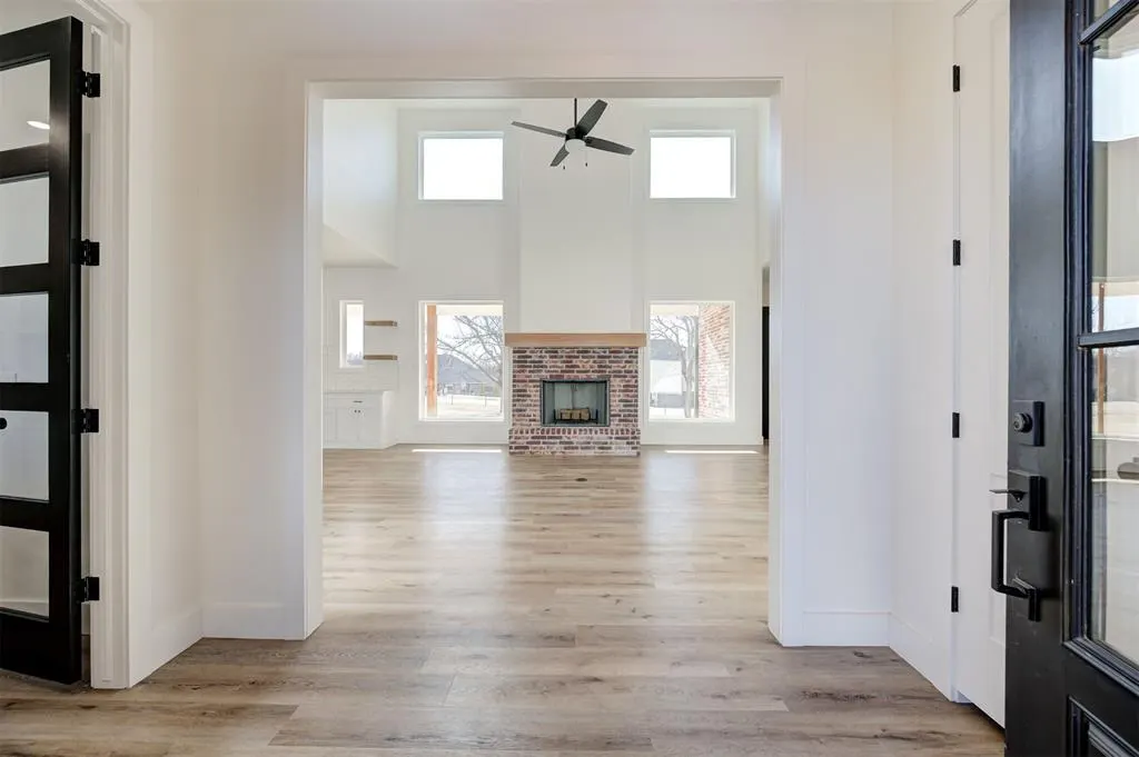 Photo 2 — 10071 Lacewood Drive, Edmond, OK 73025