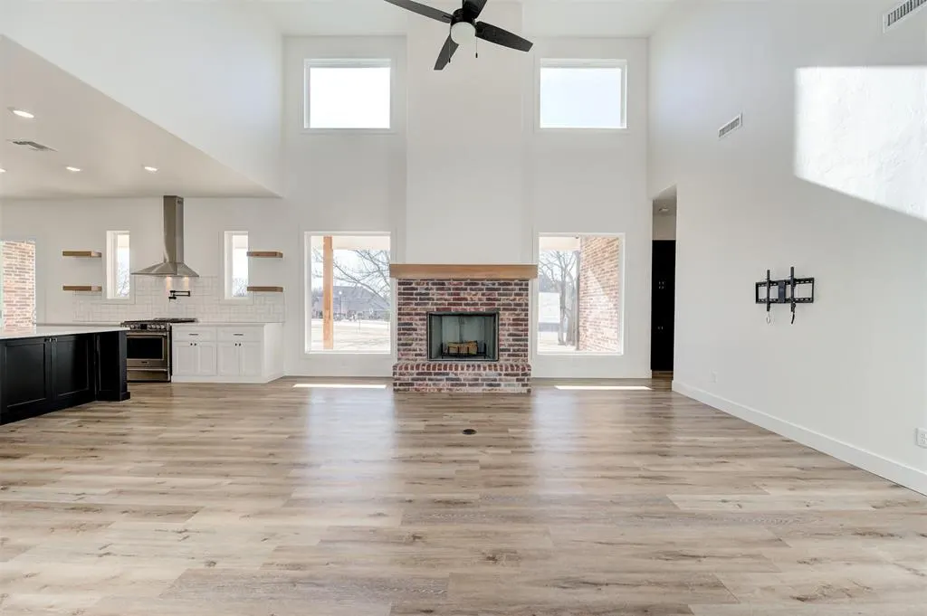 Photo 3 — 10071 Lacewood Drive, Edmond, OK 73025