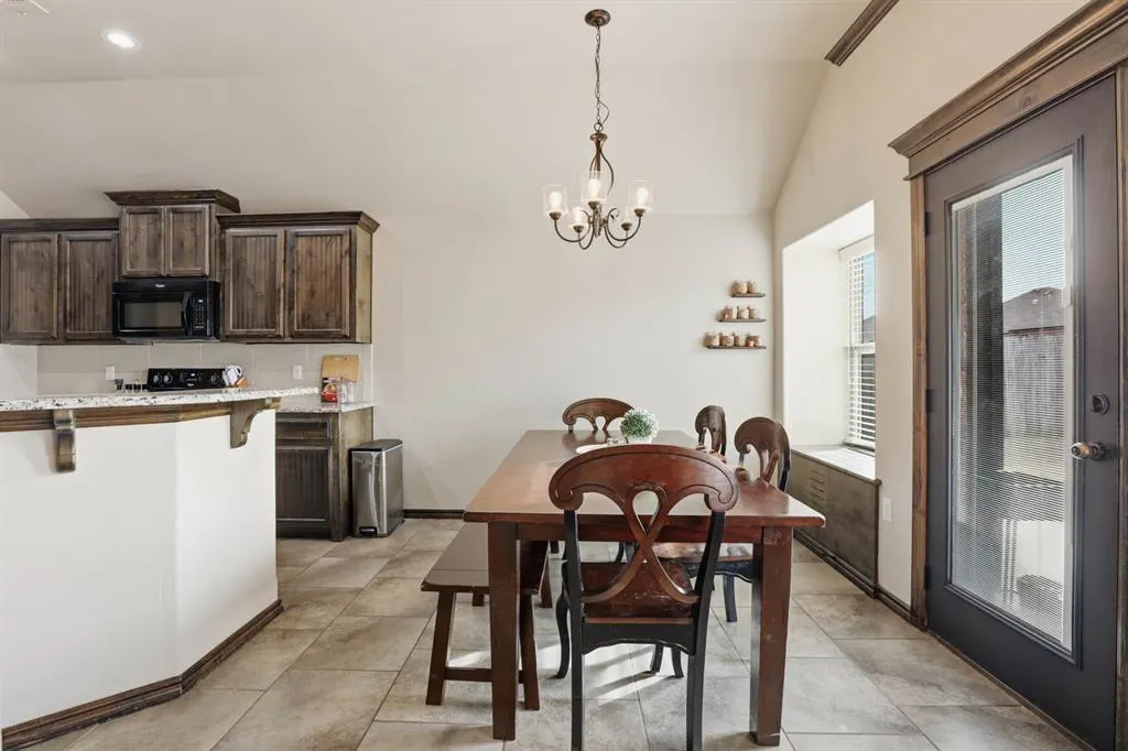 Photo 7 — 809 Bobcat Trail, Yukon, OK 73099