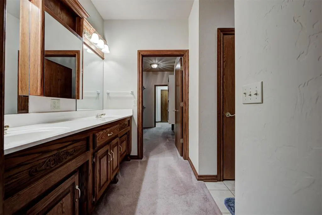 Photo 15 — 40 SW 92nd Place, Oklahoma City, OK 73139