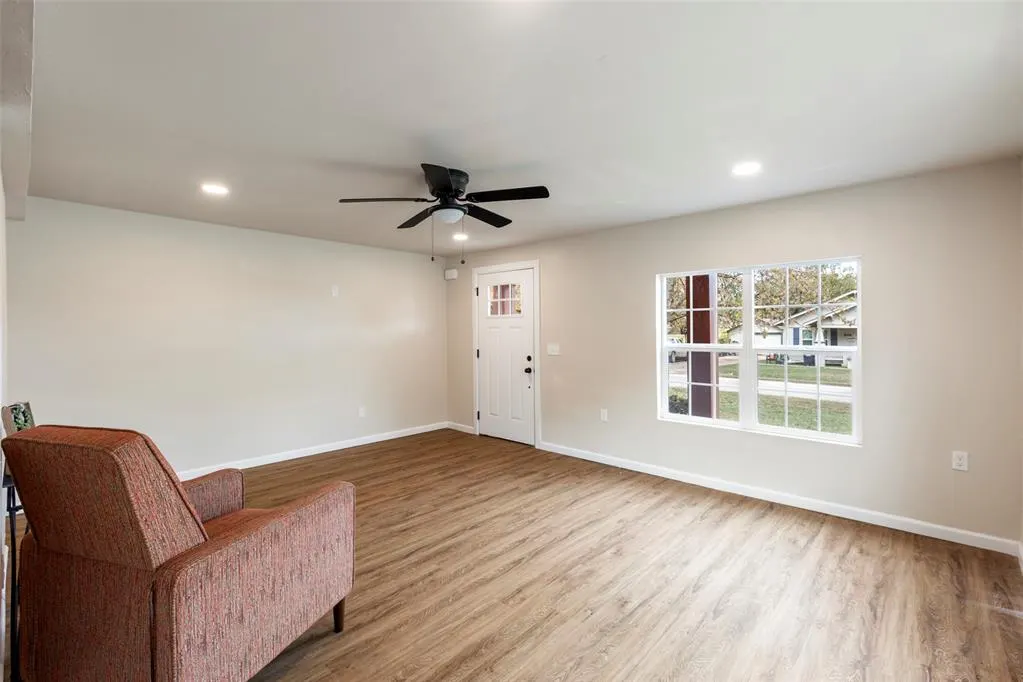 Photo 4 — 623 N 6th Avenue, Stroud, OK 74079