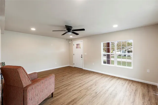 Photo 4 — 623 N 6th Avenue, Stroud, OK 74079