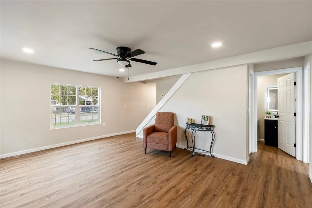 Photo 5 — 623 N 6th Avenue, Stroud, OK 74079