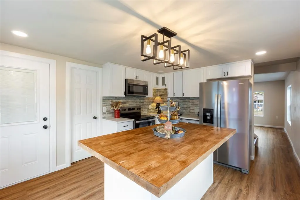 Photo 6 — 623 N 6th Avenue, Stroud, OK 74079