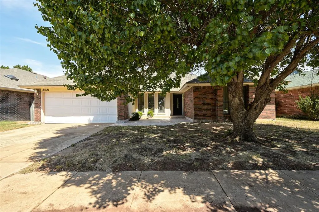 Front exterior — 8521 NW 121st Street, Oklahoma City, OK 73162