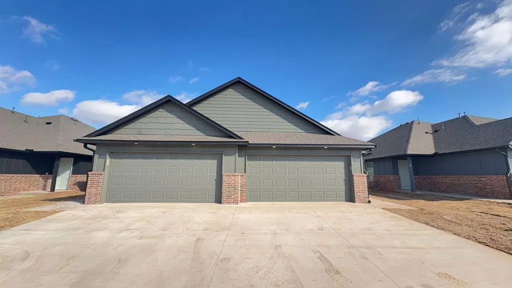 Photo 2 — 11502 University Drive, Oklahoma City, OK 73114