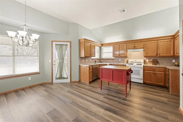 Photo 3 — 14509 Sylena Way, Oklahoma City, OK 73170
