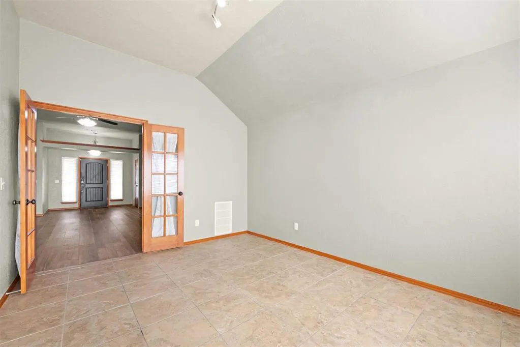 Photo 12 — 14509 Sylena Way, Oklahoma City, OK 73170