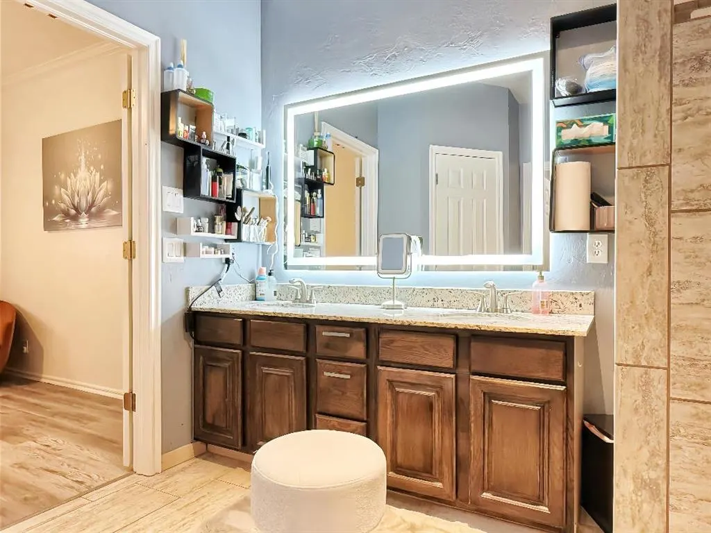 Photo 17 — 6162 N Brookline Avenue 15, Oklahoma City, OK 73112