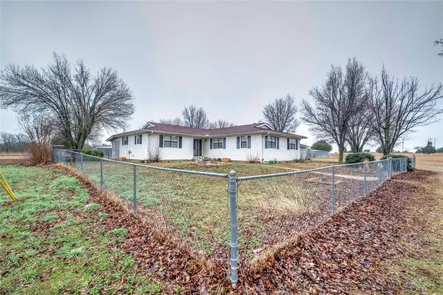 Front exterior — 352529 E 850 Road, Stroud, OK 74079