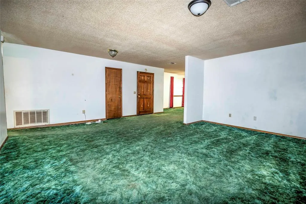 Photo 4 — 352529 E 850 Road, Stroud, OK 74079