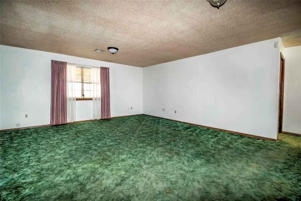 Photo 5 — 352529 E 850 Road, Stroud, OK 74079