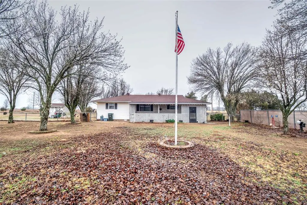Photo 26 — 352529 E 850 Road, Stroud, OK 74079