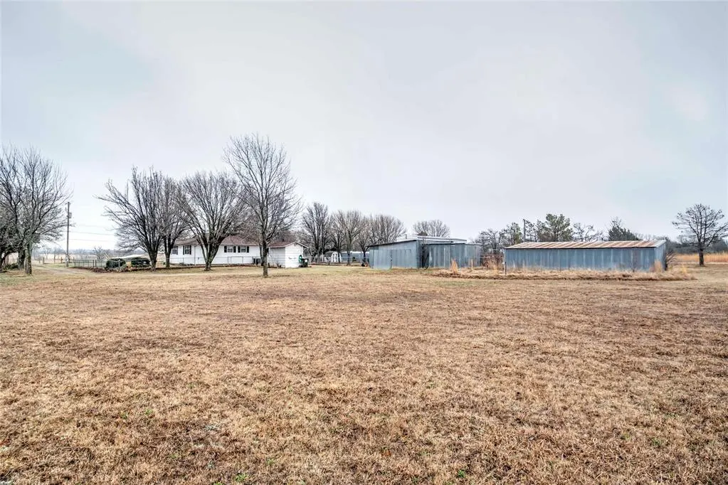 Photo 32 — 352529 E 850 Road, Stroud, OK 74079