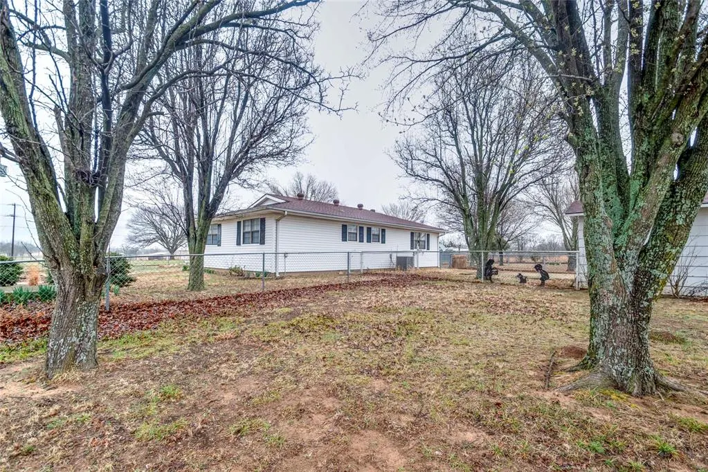 Photo 36 — 352529 E 850 Road, Stroud, OK 74079