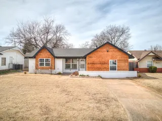 Sold home at 1001 Shalimar Drive