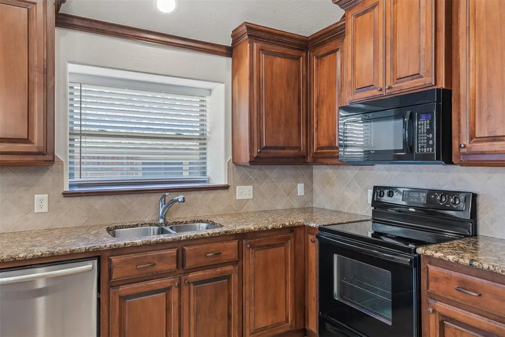 Photo 15 — 2625 SW 140th Street, Oklahoma City, OK 73170