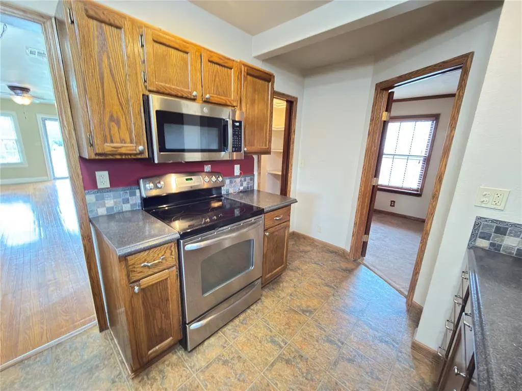 Photo 6 — 808 Hoover Street, Seminole, OK 74868