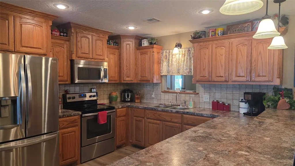 Photo 9 — 14140 County Road 1130, Lookeba, OK 73053