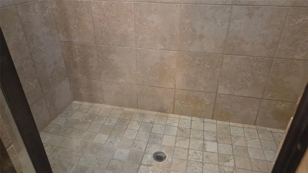 Photo 19 — 14140 County Road 1130, Lookeba, OK 73053