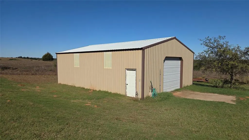 Photo 37 — 14140 County Road 1130, Lookeba, OK 73053
