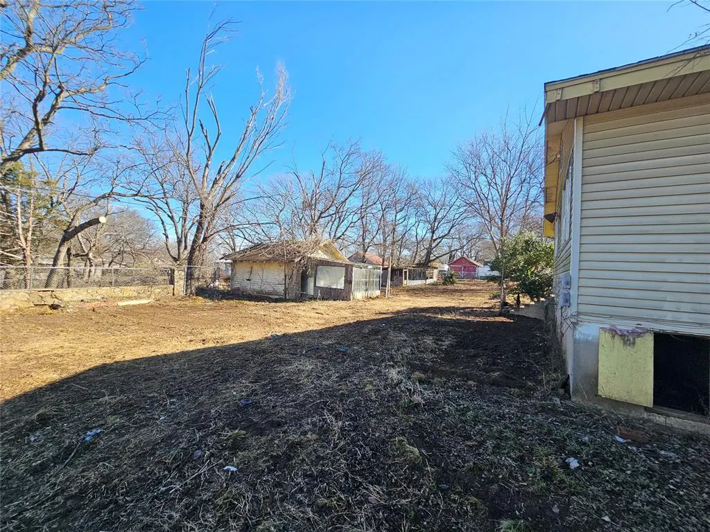Photo 15 — 310 E Oklahoma Avenue, Sulphur, OK 73086