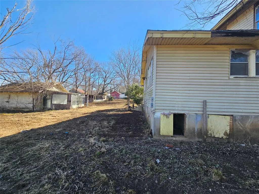 Photo 16 — 310 E Oklahoma Avenue, Sulphur, OK 73086