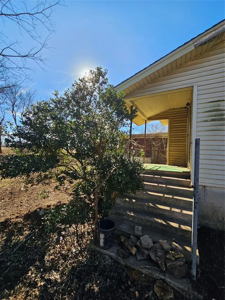 Photo 19 — 310 E Oklahoma Avenue, Sulphur, OK 73086