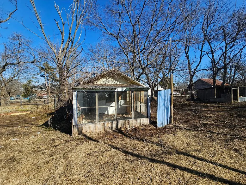 Photo 20 — 310 E Oklahoma Avenue, Sulphur, OK 73086