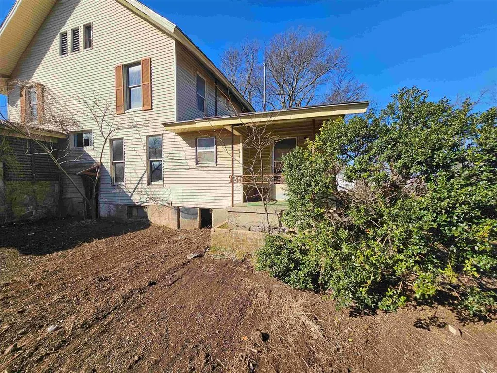 Photo 24 — 310 E Oklahoma Avenue, Sulphur, OK 73086