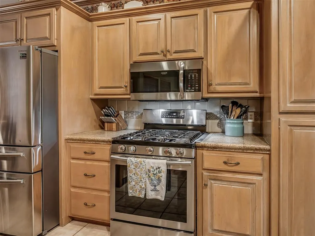 Photo 15 — 1804 Duckhawk Court, Edmond, OK 73003