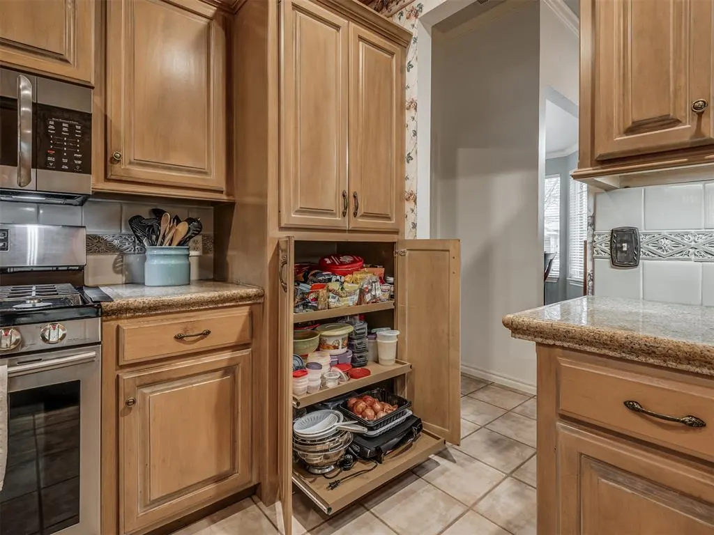 Photo 16 — 1804 Duckhawk Court, Edmond, OK 73003