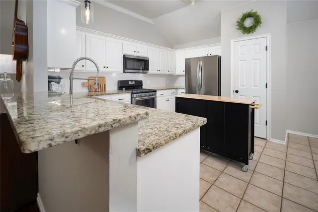 Photo 5 — 2012 Cedar Meadow Lane, Edmond, OK 73003