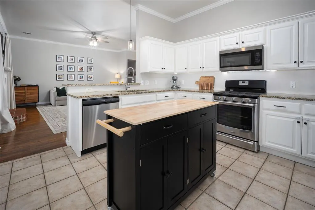 Photo 6 — 2012 Cedar Meadow Lane, Edmond, OK 73003