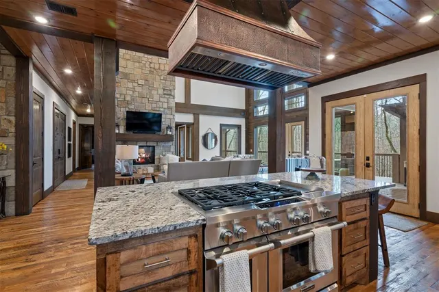 Photo 7 — 258 Pinehurst Lane, Broken Bow, OK 74728