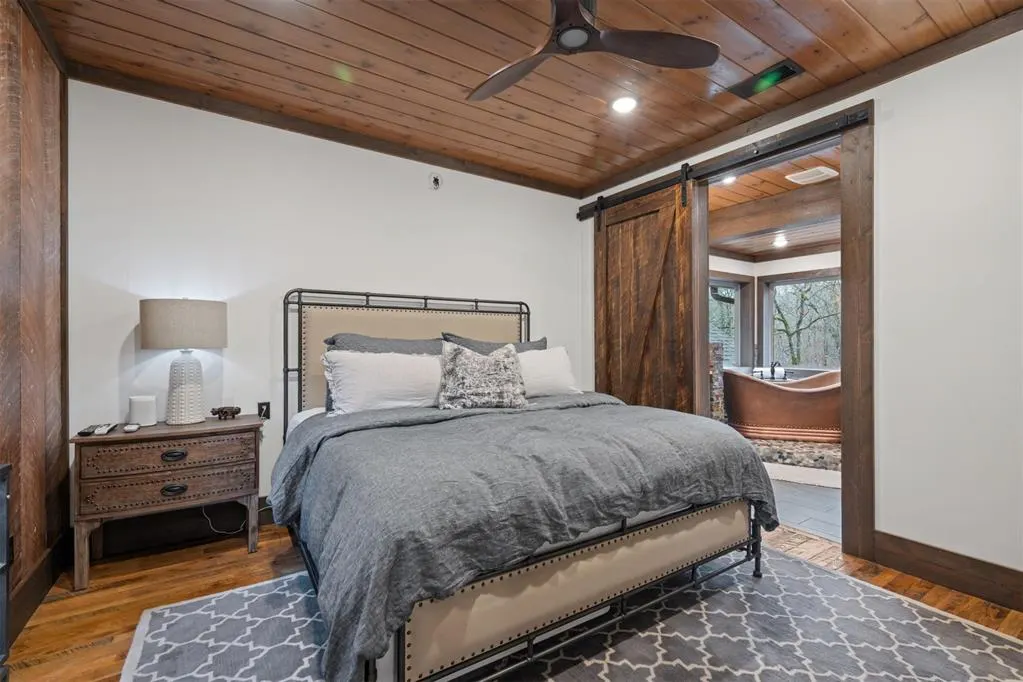 Photo 8 — 258 Pinehurst Lane, Broken Bow, OK 74728