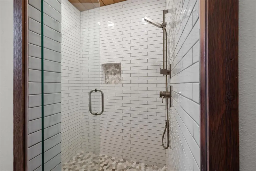 Photo 16 — 258 Pinehurst Lane, Broken Bow, OK 74728