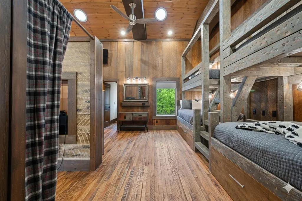 Photo 18 — 258 Pinehurst Lane, Broken Bow, OK 74728