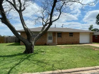 Sold home at 822 E Kee Street