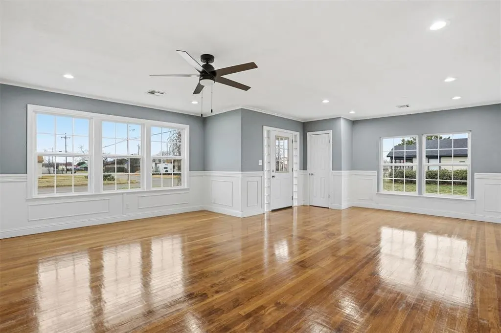 Photo 13 — 1020 N Lee Street, Altus, OK 73521