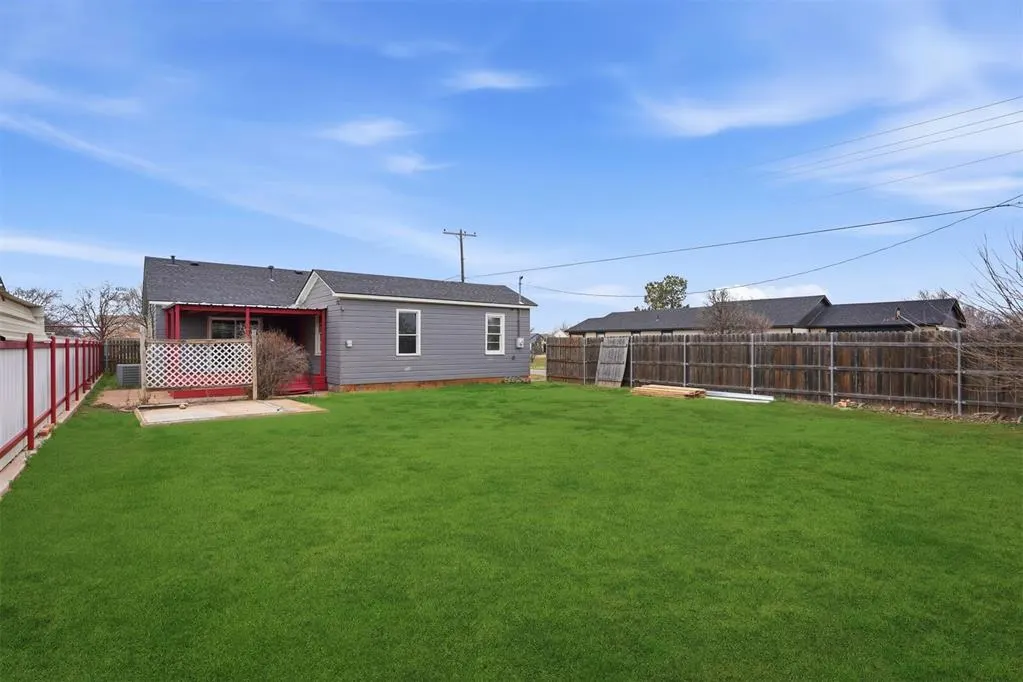Photo 42 — 1020 N Lee Street, Altus, OK 73521