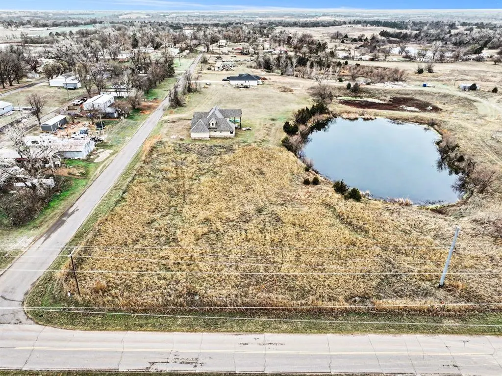 Front exterior — 1 W Cooksey Road, Crescent, OK 73028