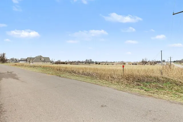 Photo 8 — 1 W Cooksey Road, Crescent, OK 73028
