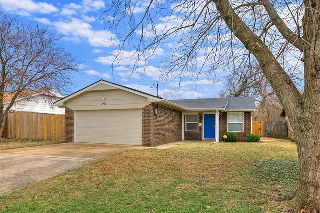 Photo 2 — 2908 N Peniel Avenue, Oklahoma City, OK 73127