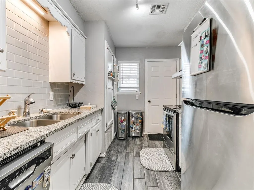 Photo 13 — 2908 N Peniel Avenue, Oklahoma City, OK 73127