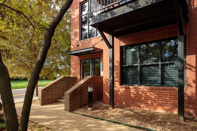 Photo 3 — 223 NE 4th Street, Oklahoma City, OK 73104