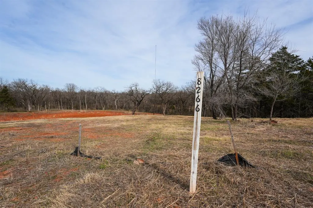 Photo 6 — 8266 E Wilshire Park Drive, Oklahoma City, OK 73111