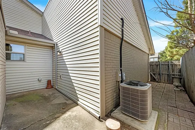 Photo 6 — 11418 Benttree Circle, Oklahoma City, OK 73120