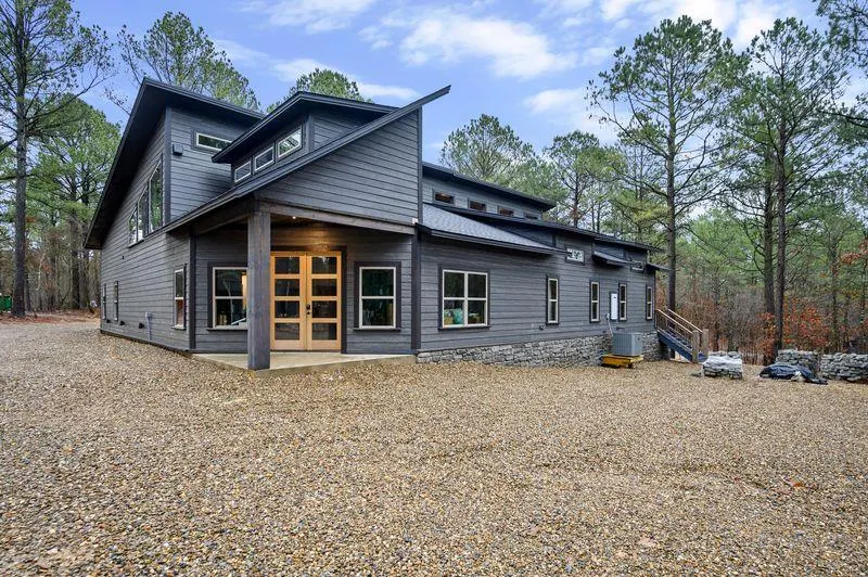 Front exterior — 332 Cascading Creek Circle, Broken Bow, OK 74728